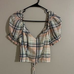 Rue 21 Puffy Shoulder Crop Top